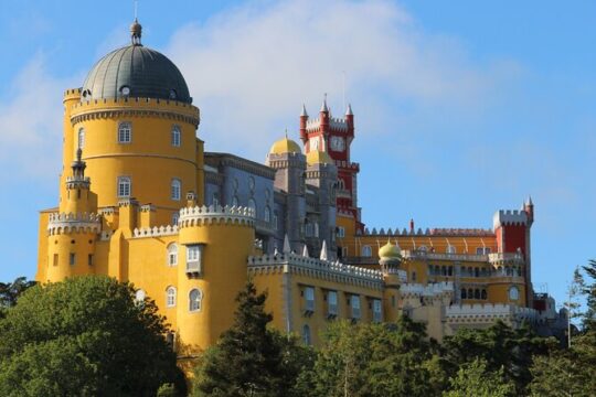 Private Fairy Tale Tour Lisbon - Sintra + English Speaking Driver