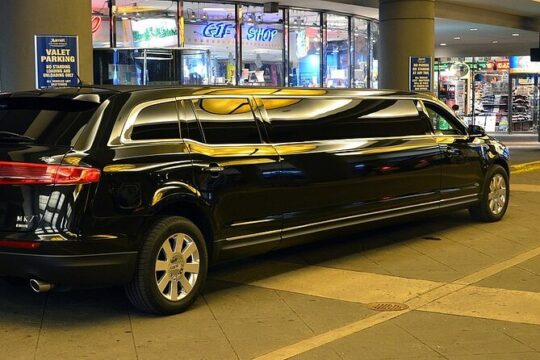 Private Transfer Orlando Airport to Theme Park Hotels by Minibus