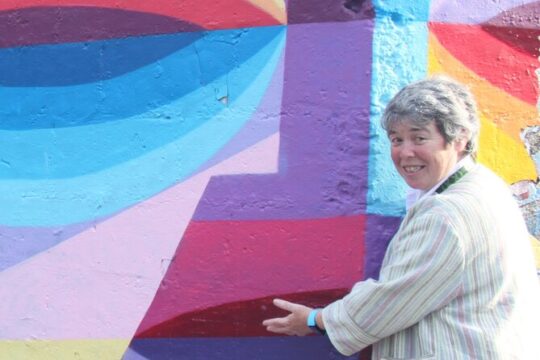 Outdoor Walking Tour in Wonderful Walls of Galway City