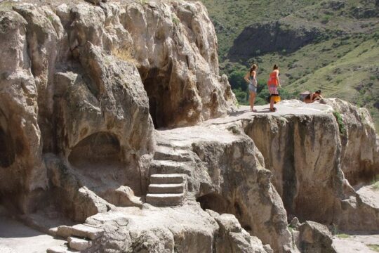 2-Day Private Tour to Vardzia Caves from Tbilisi