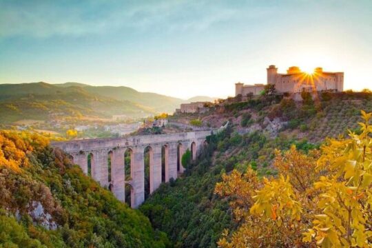 Enchanting Hilltop Villages in Umbria Private Tour from Rome