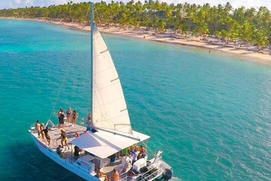 Saona Party Boat and Natural Pool Stop from Uvero Alto with Lobster Included