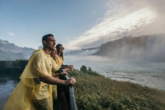 Niagara Falls Day Tour from Toronto with Optional Boat Cruise