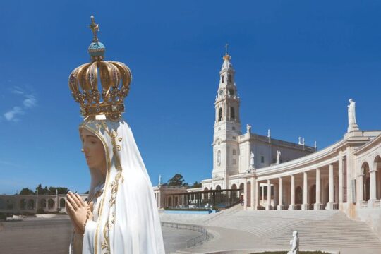 2-Day Sacred Portugal Trip: Fátima, Batalha, Nazaré and Óbidos, from Lisbon