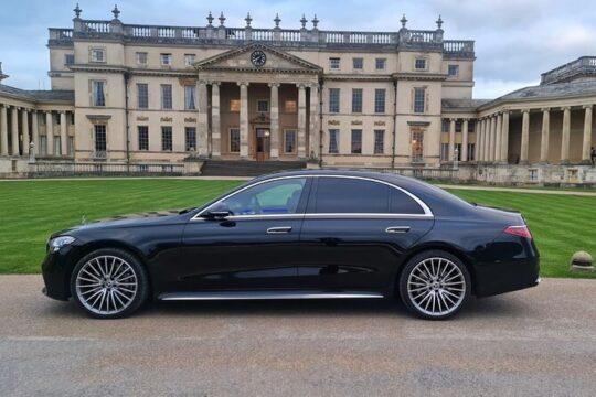 Luxury Taxi Services from London Heathrow To Gatwick Airport