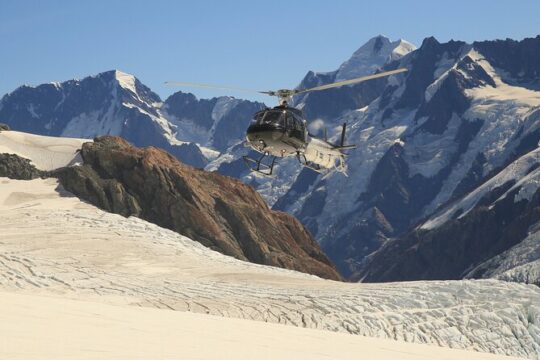 30 minute Tasman Experience - scenic helicopter flight