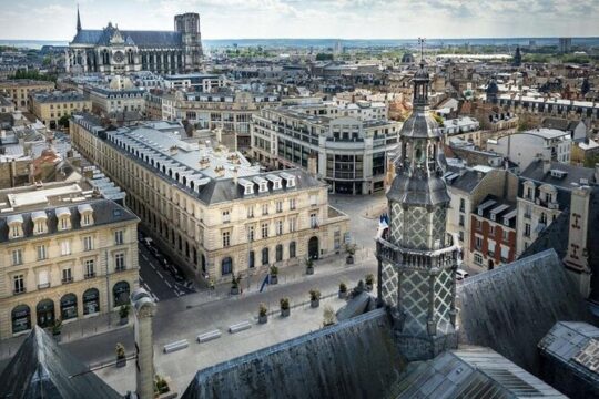 Paris to Reims one way or round-trip transfer in Sedan Car or Van