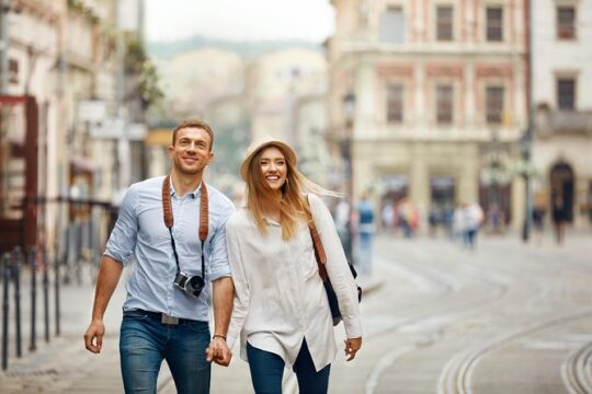 Private Car Transfer from Lisbon to Porto with 2h for sightseeing