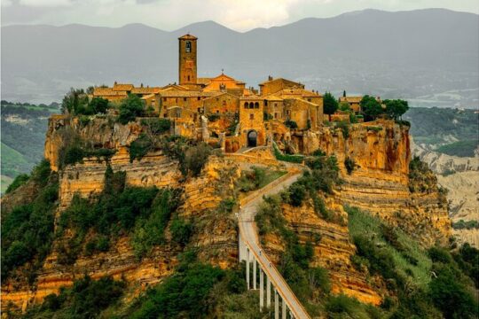 Civita di Bagnoregio Fiat 500 Adventure and Lake Bolsena Picnic