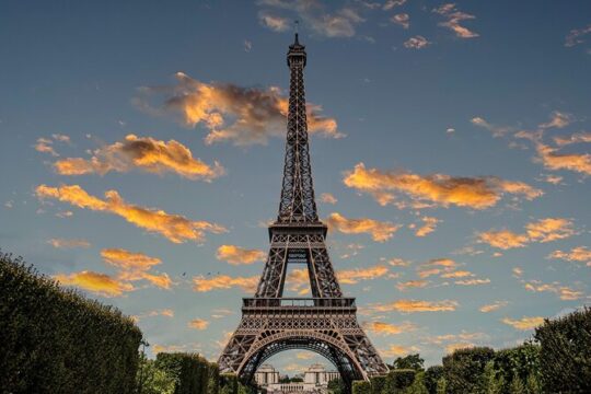 Transfer Paris to airport CDG and ORLY 8 pax
