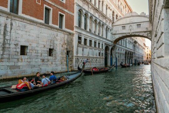 Doge's Palace & Basilica tour with gondola ride