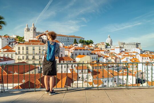 3-hour Photography Workshop of Alfama, Graça and Mouraria
