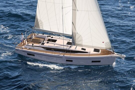 Private Luxury Sunrise Sail-yacht cruise
