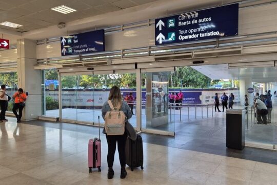 Cancun Airport Private Transfers to Cancun 20 Miles