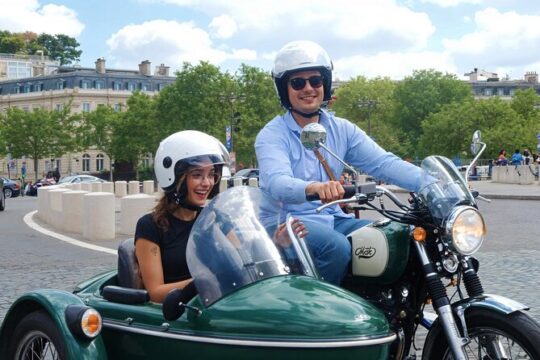 Private Sidecar Tour and Eiffel Tower Entry in Paris