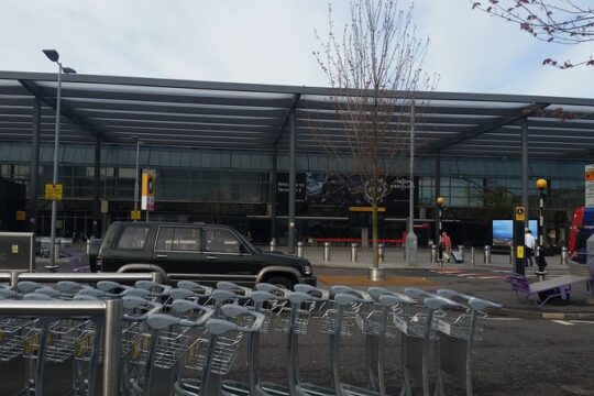 Private Transfer from Heathrow Airport to Gatwick Airport