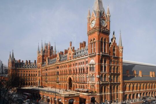 Private Transfer: Heathrow Airport to London Kings Cross or St Pancras Stations