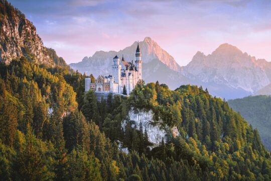 Private Day Trip: Munich to Neuschwanstein & Landsberg am Lech