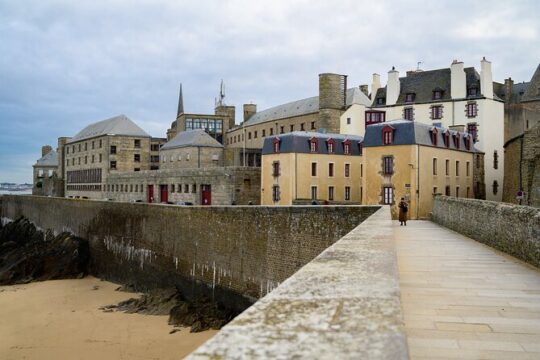 Mont Saint Michel & Saint Malo(City of Pirates) - Two Days Trip from Paris