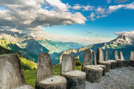 Hiking tour of Theth and Blue Eye in 3 days
