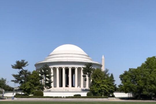 See the DC Monuments with E-bikes