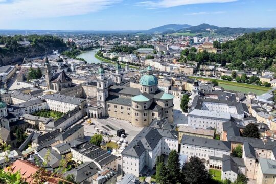 Budapest Salzburg, FREE Hallstatt sightseeing private transfer