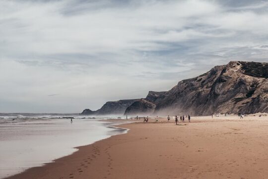 Private transfer from Lisbon to Faro with 2 hours for sightseeing