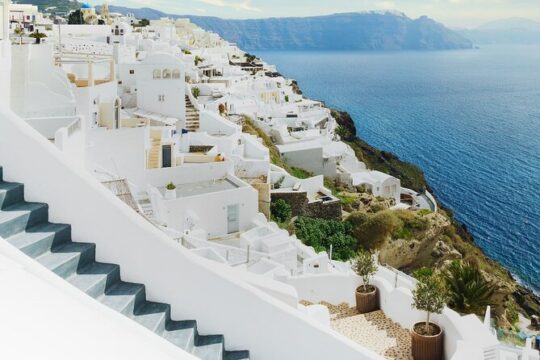 Airport, Port and Hotel Private Transfer in Santorini