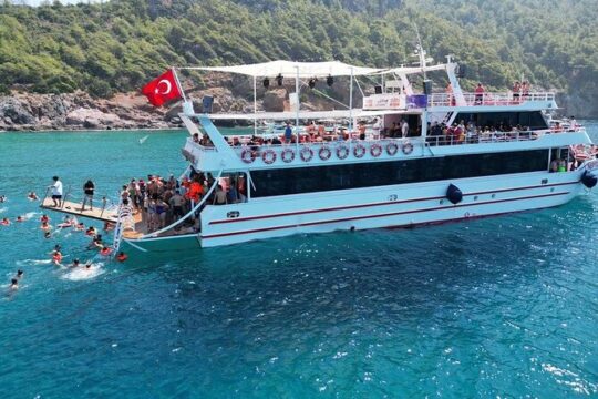 Alanya Boat Trip With Lunch, Unlimited Drinks & Hotel Pickup