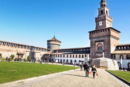 Guided Tour in Sforza Castle and Michelangelo's Masterpiece.