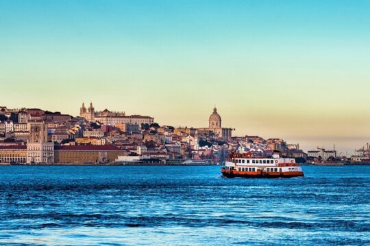 Lisbon Old Town Walking Tour with River Cruise Tickets
