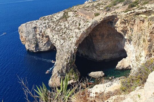 Malta 6hrs Tour to Marsaxlok, Blue grotto, Dingli, Mdina Mosta