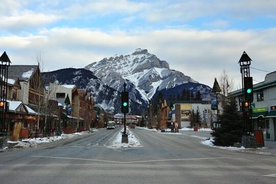 6 Day Canadian Rocky Mountains Explorer Private Tour