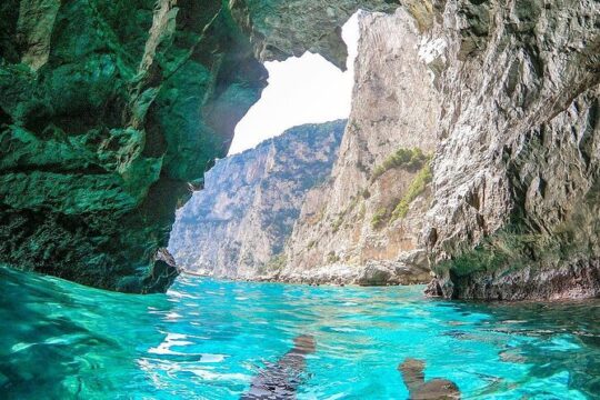 Short Private Excursion of Capri by boat