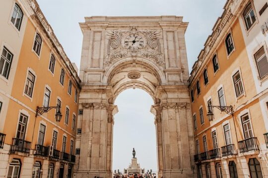 Discover Lisbon’s most Photogenic Spots with a Local