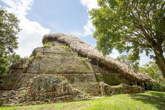 Private Tour to Kohunlich and Laguna Bacalar with Transportation