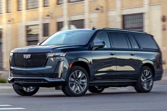 Arrival Private Transfer: Vancouver Airport YVR to Vancouver in Luxury SUV