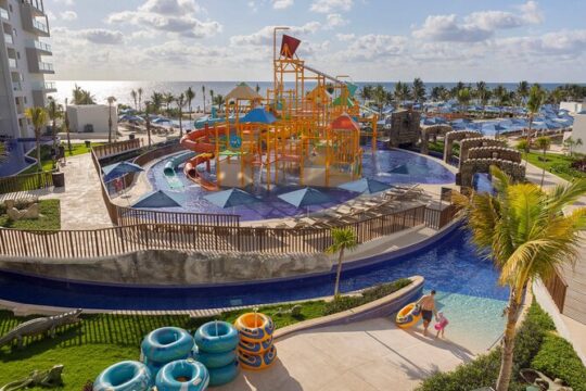 Santo Domingo Airport and Royalton Splash Private Transfer