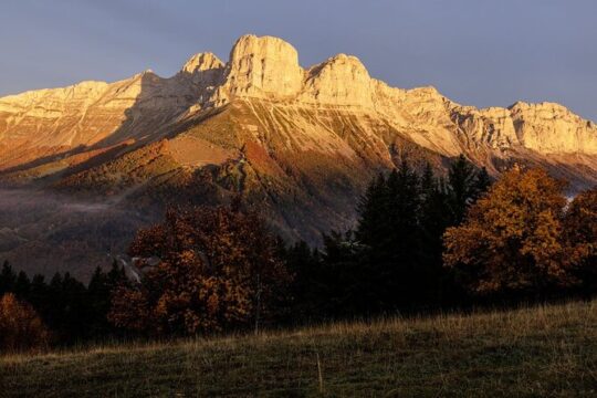 Immersive mountain bike adventure around Mont-Aiguille (Vercors)