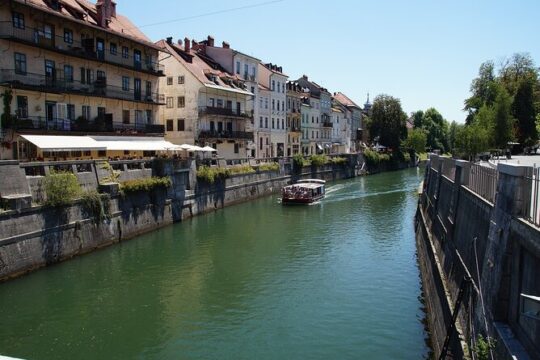Spend a Fun Time in Emerald River - Ljubljana