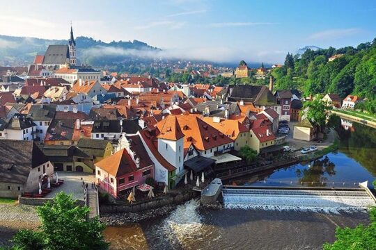 Private Luxury Transfer to Cesky Krumlov from Prague