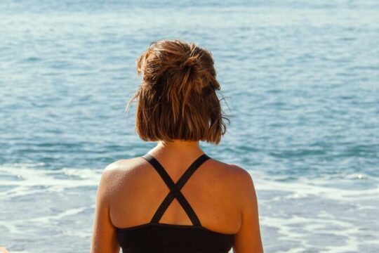 Yoga Flow facing the lagoon