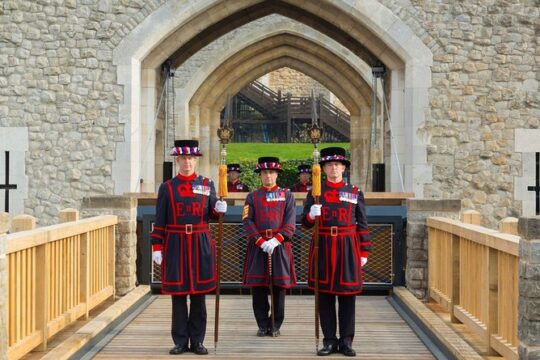 London City Sightseeing Tour Including Tower of London and City of London