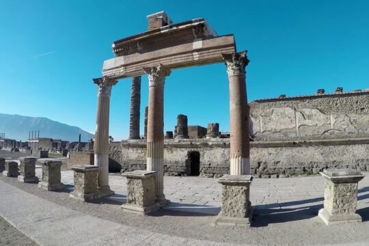 Private Transfer NAPLES to AMALFI or vv (with Stop option in Pompeii)