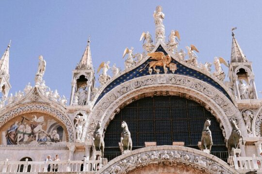 In and Around St. Mark‘s Square: A Self-Guided Audio Tour