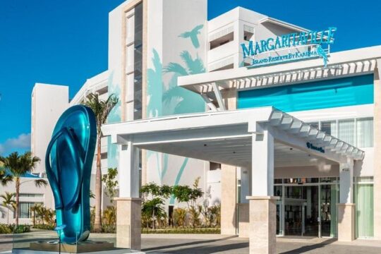 Santo Domingo Airport and Margaritaville Cap Cana Priv Transfer