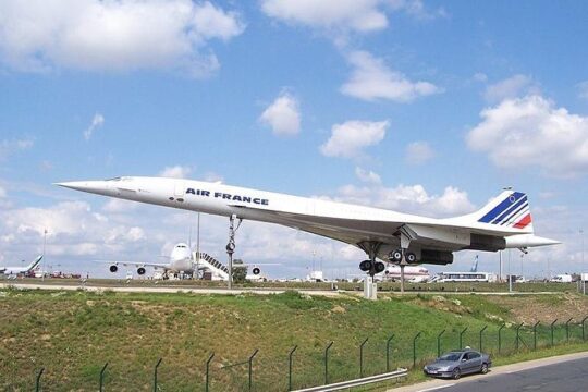Private Van Transfer from CDG Airport To Paris