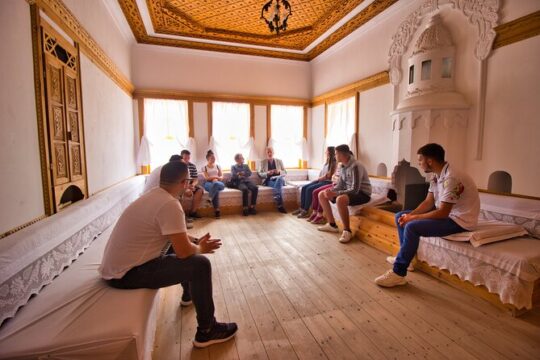 Private Walking Tour about Ismail Kadare in Gjirokaster