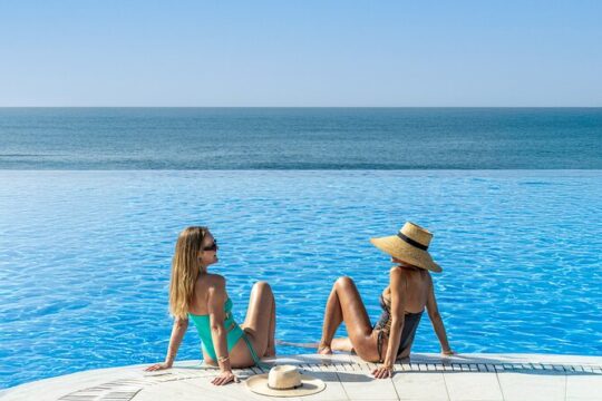 5-6 hour entry to Perchel Beach Club with SPA Circuit