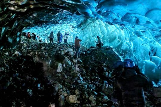 Ice Cave Small-Group Tour from Jökulsárlón